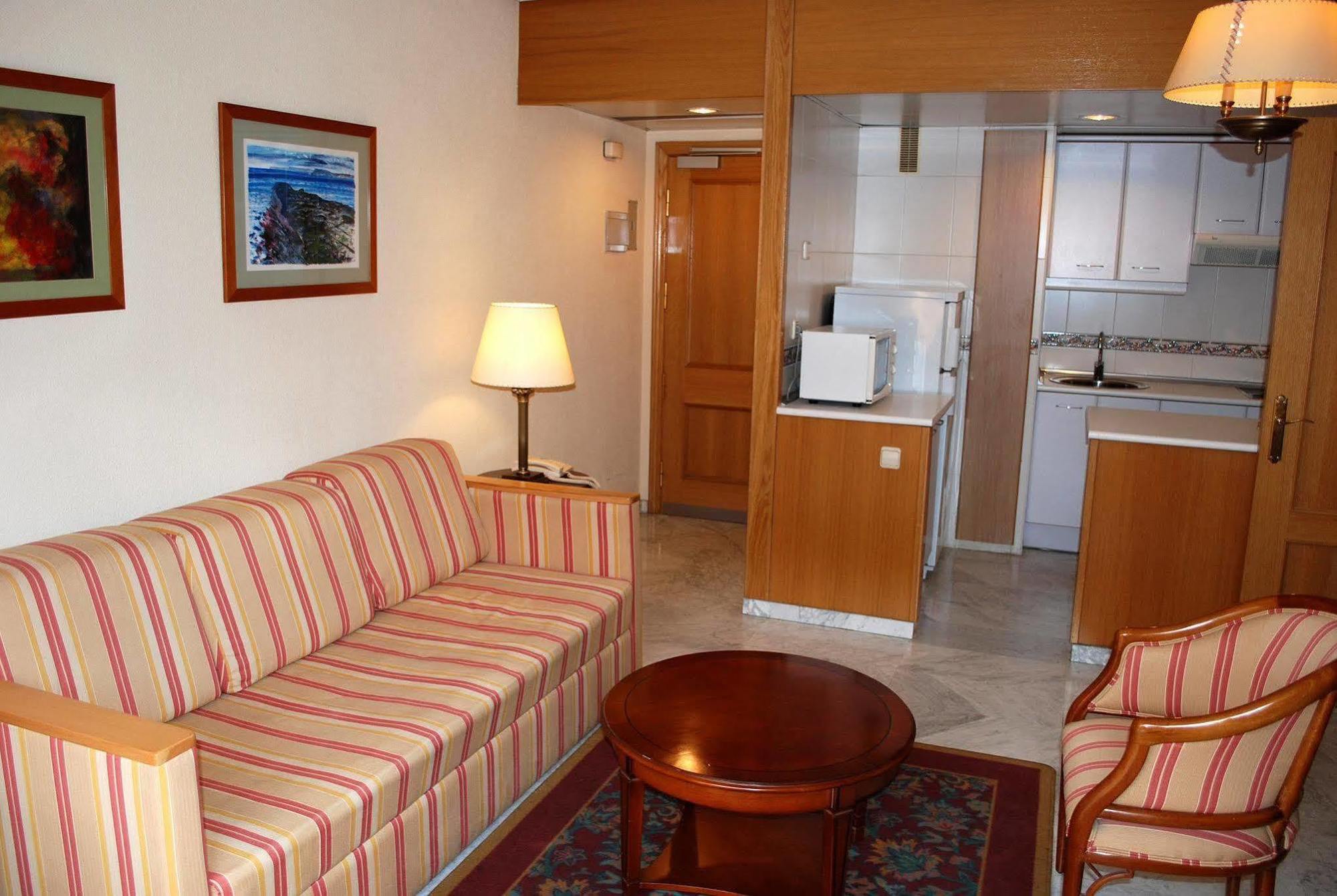 Aparthotel Convencion-Barajas Madrid Eksteriør bilde